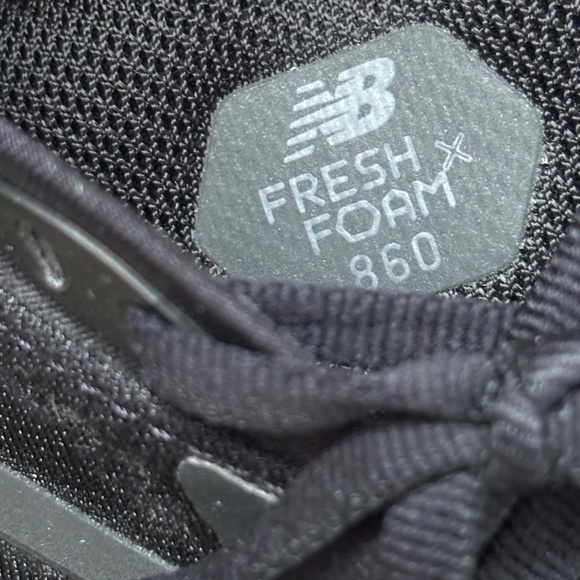 NEW BALANCE Fresh Foam 860v11 Solid BLACK Running Athletic Shoes Womens 8.5 - Picture 5 of 12